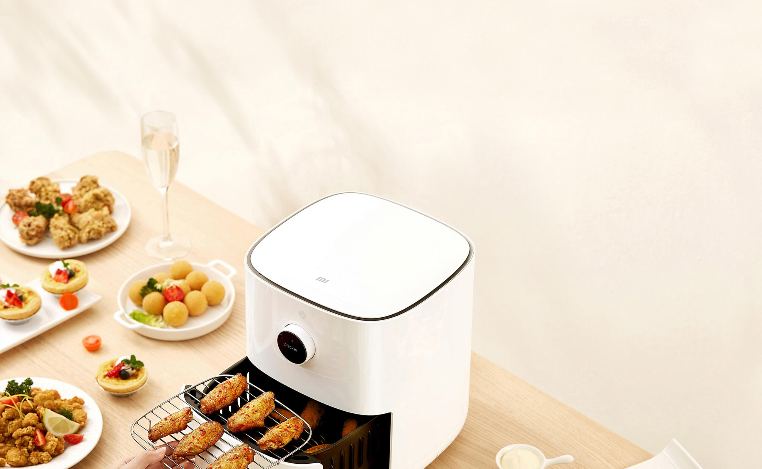 https://i01.appmifile.com/webfile/globalimg/products/pc/mi-smart-air-fryer-3-5l/air-fryer_15.jpg